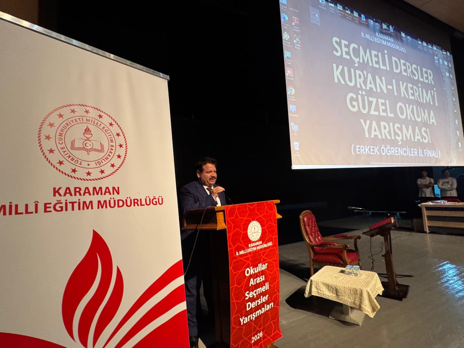 Ogrenciler Kuran I Kerimi Guzel Okumak Icin Yaristi (3)