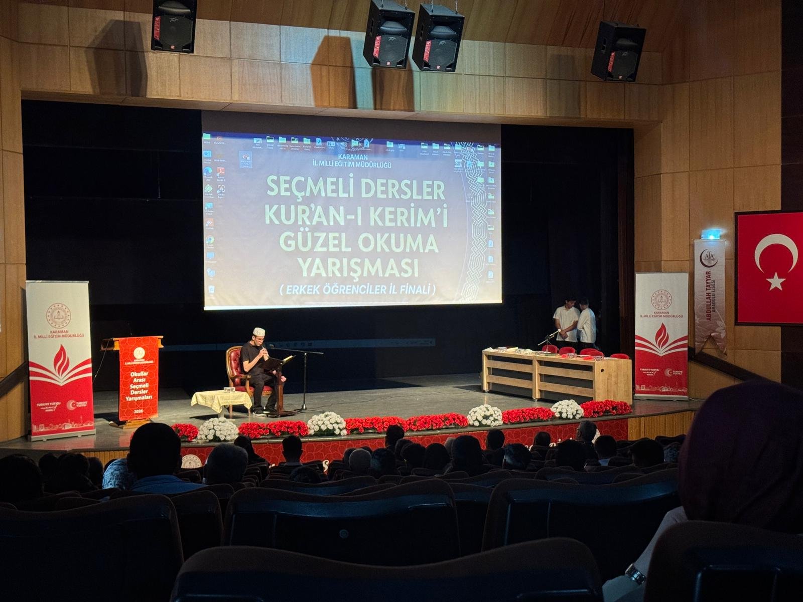 Ogrenciler Kuran I Kerimi Guzel Okumak Icin Yaristi (4)