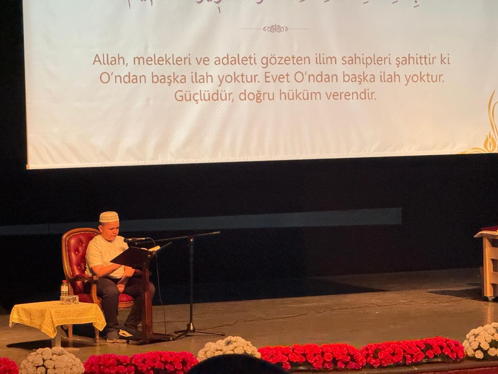 Ogrenciler Kuran I Kerimi Guzel Okumak Icin Yaristi (7)