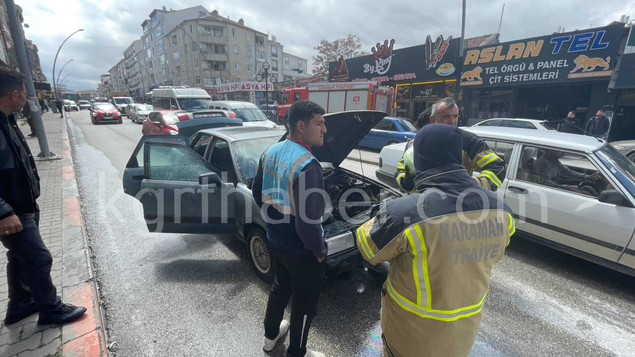 Otomobildeki Yangini Cevredeki Esnaf Sondurdu5