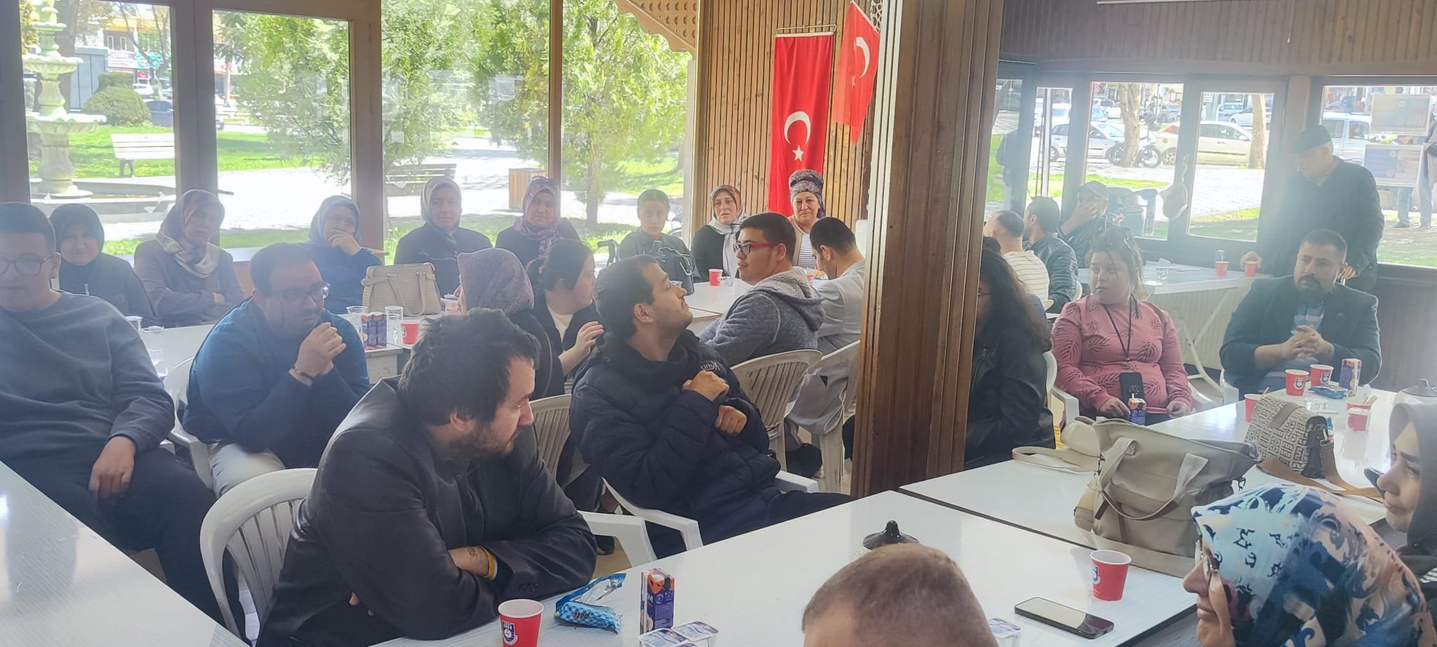 Ozel Gereksinimli Bireylerin Derneginde Genel Kurul Heyecani (4)