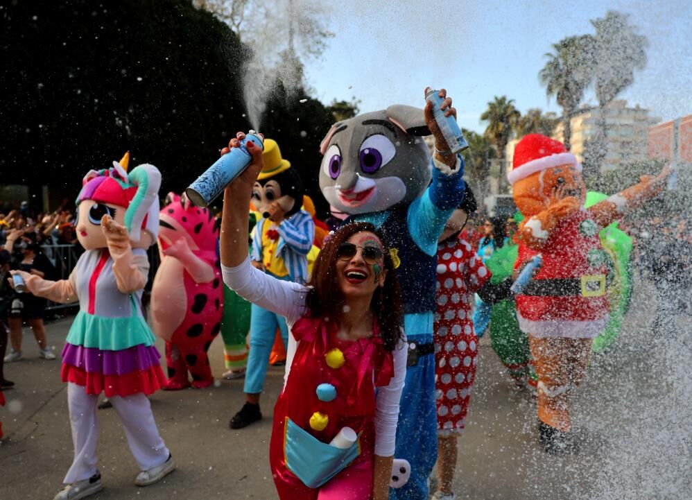 Portakal Cicegi Karnavalinda Renkli Goruntuler1