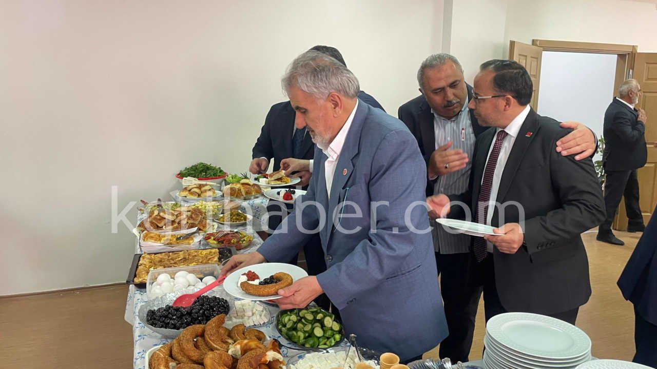 Saadet Partisi Genel Baskan Yardimcisi Sinan Tekin Karamanda0