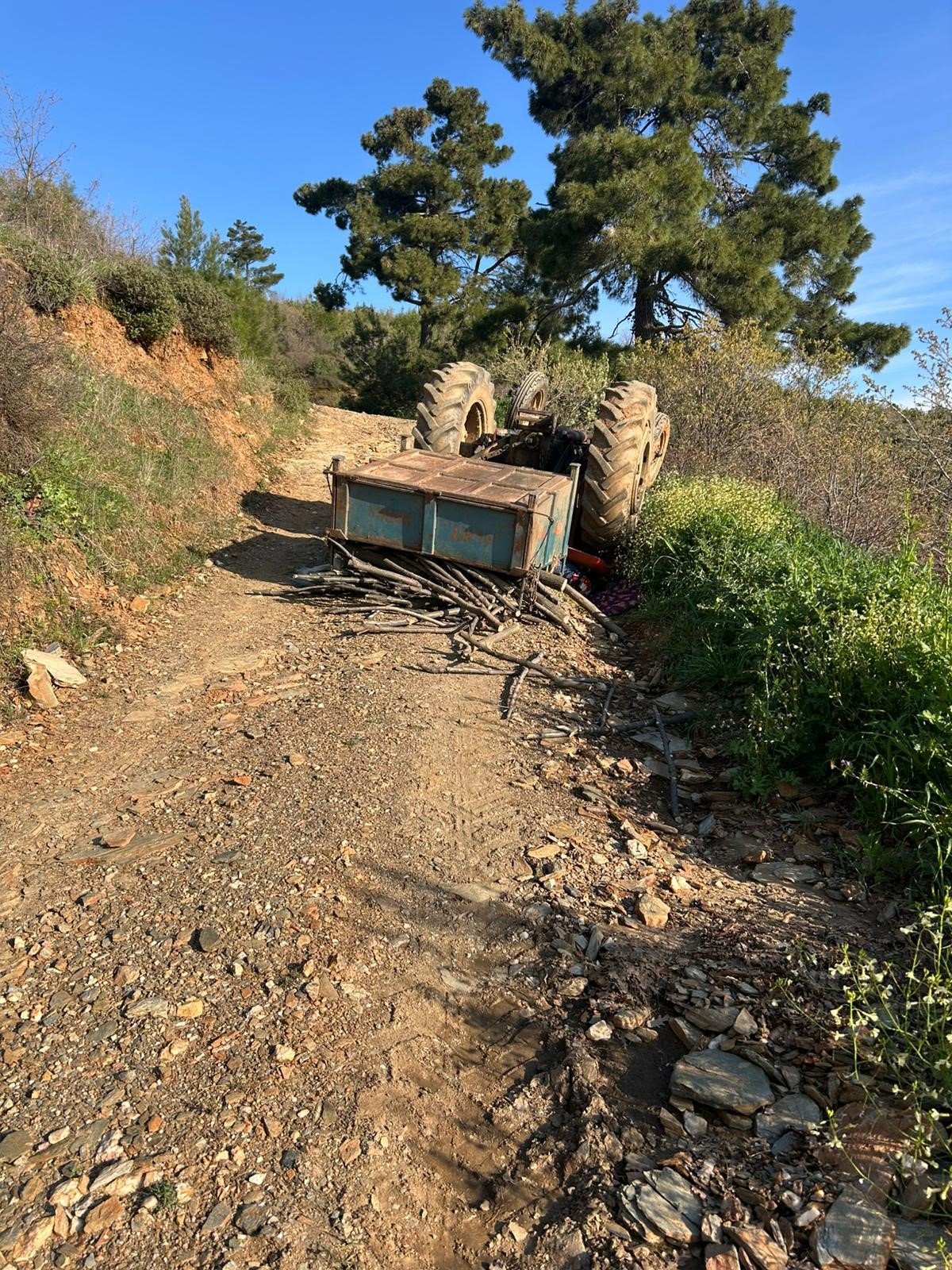 Traktor Faciasi Ayni Aileden 3 Can Gitti (3)