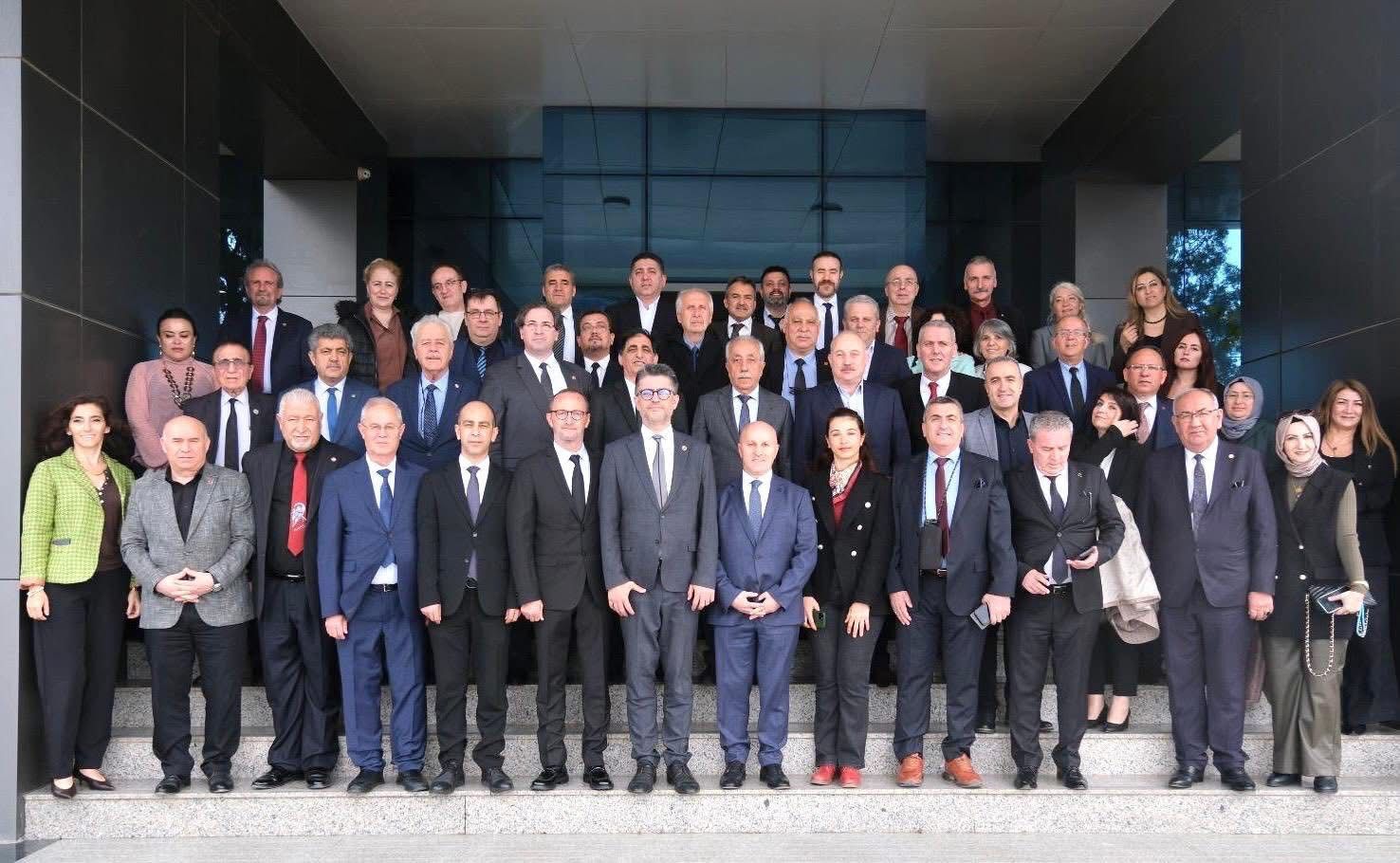 Turk Basininda Kritik Tartisma Gazetecilikte Yeni Donem Mi Basliyor (1)