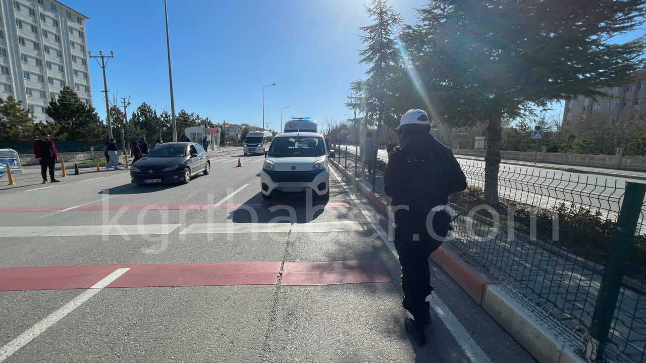 Universiteli Genc Kiz Kazada Agir Yaralandi0