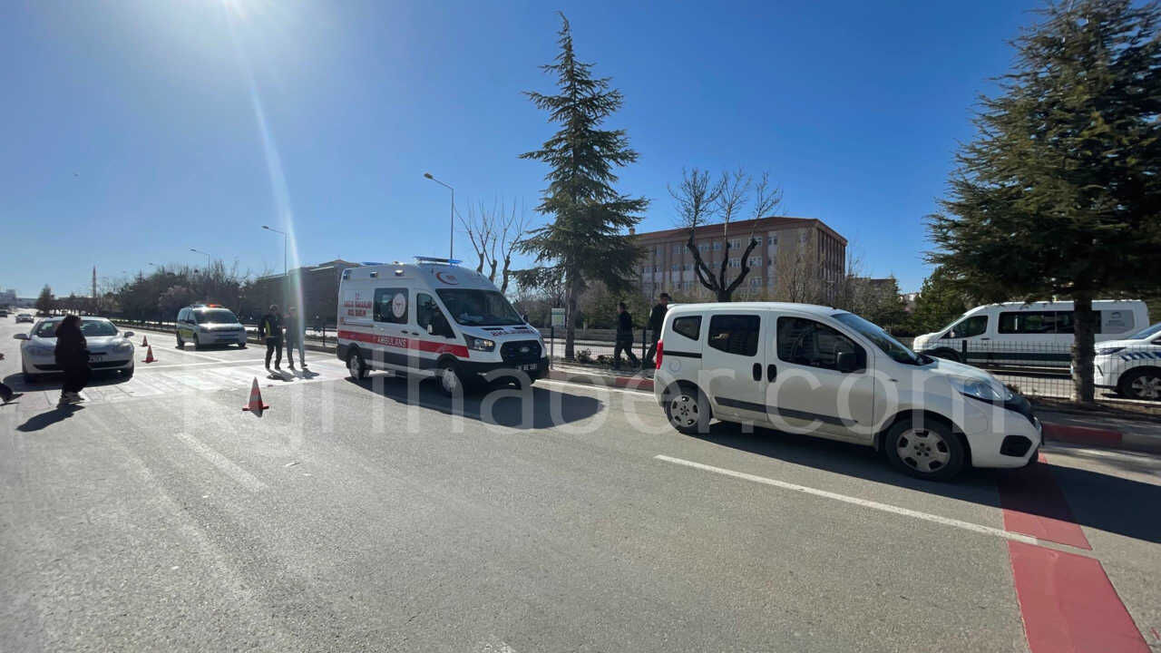 Universiteli Genc Kiz Kazada Agir Yaralandi2