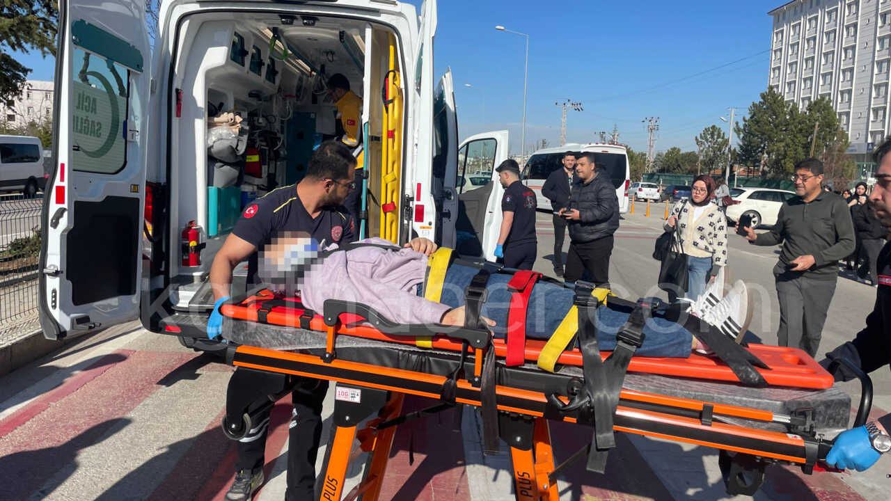 Universiteli Genc Kiz Kazada Agir Yaralandi7