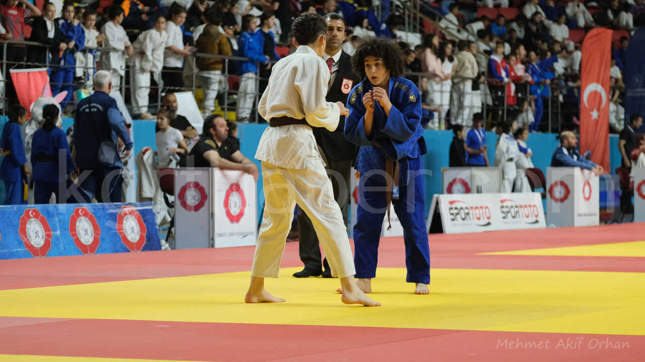 71 Ilden 1365 Sporcu Turk Dil Bayrami Icin Karamanda Bulustu11