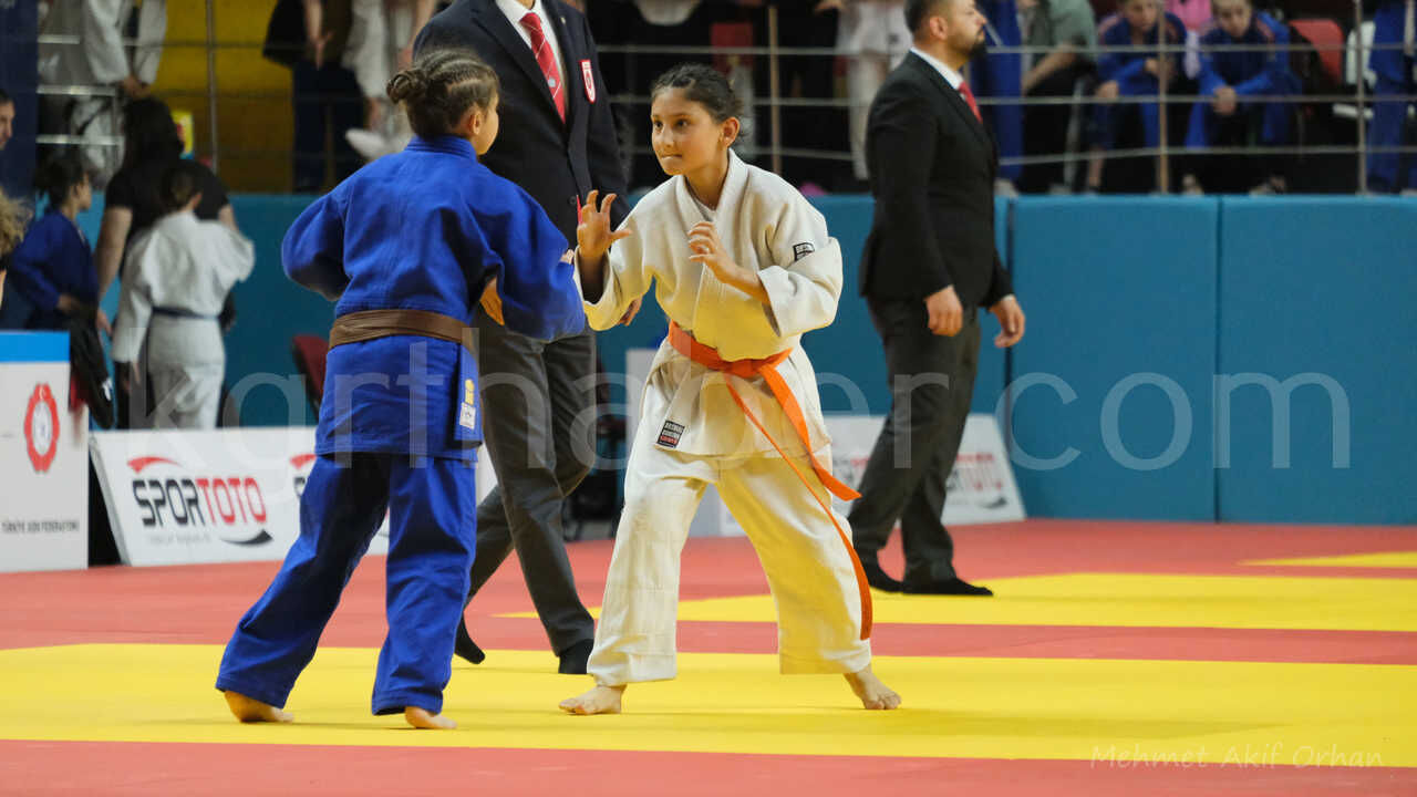 71 Ilden 1365 Sporcu Turk Dil Bayrami Icin Karamanda Bulustu14