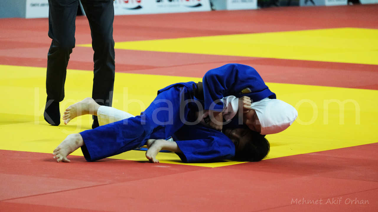 71 Ilden 1365 Sporcu Turk Dil Bayrami Icin Karamanda Bulustu16