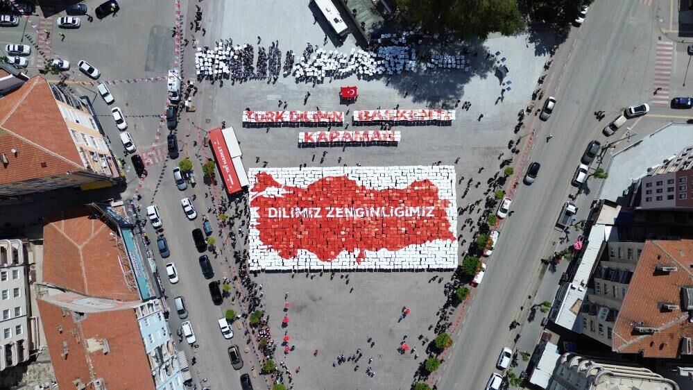 749 Turk Dil Bayrami Geride Kaldi Hafizalarda Kelimeler Mi Kaldi Yoksa Spor Musabakalari Mi6