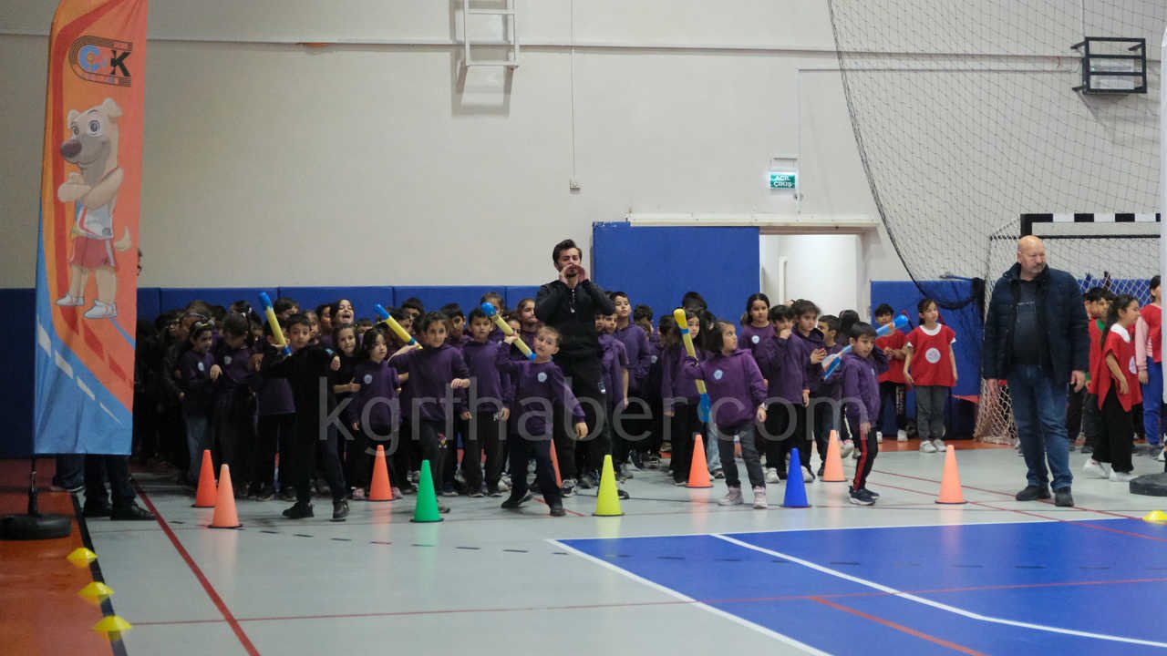 Bin 500 Ogrenci Dunya Cocuk Atletizm Gununde Hem Eglendi Hem Spor Yapti2