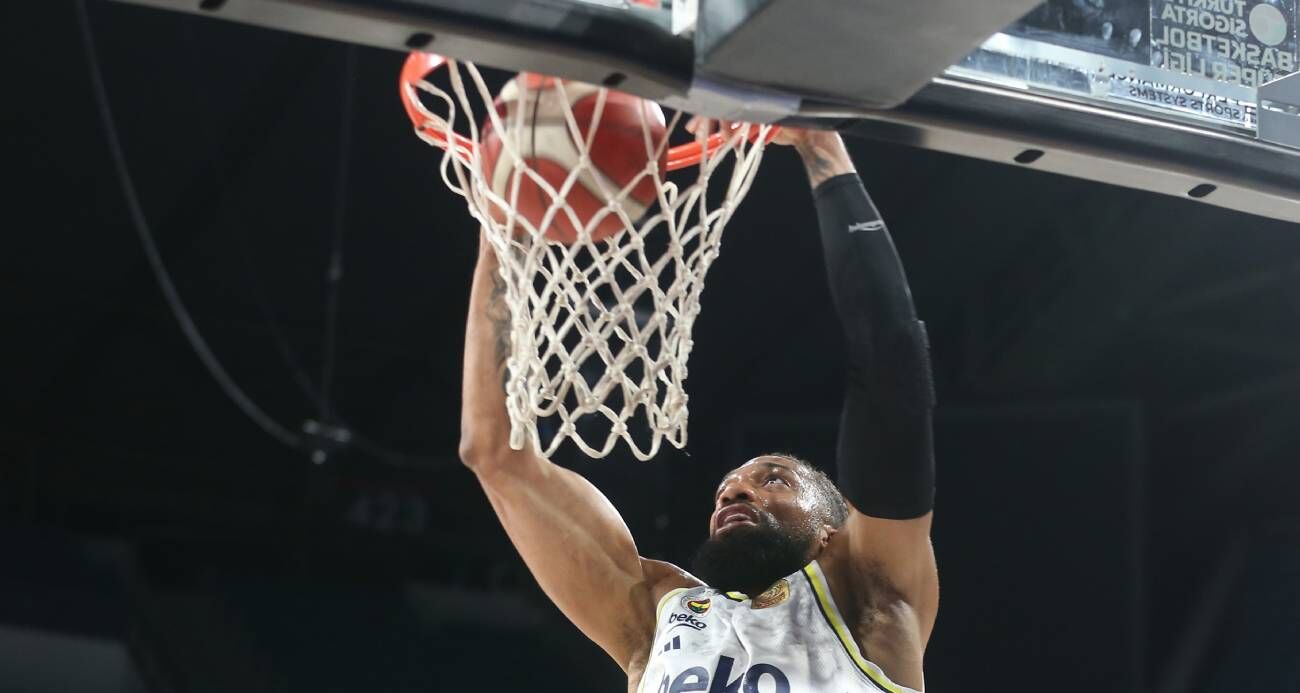 Fenerbahce Yari Finalde Eroksporu Farkli Maglup Etti (2)