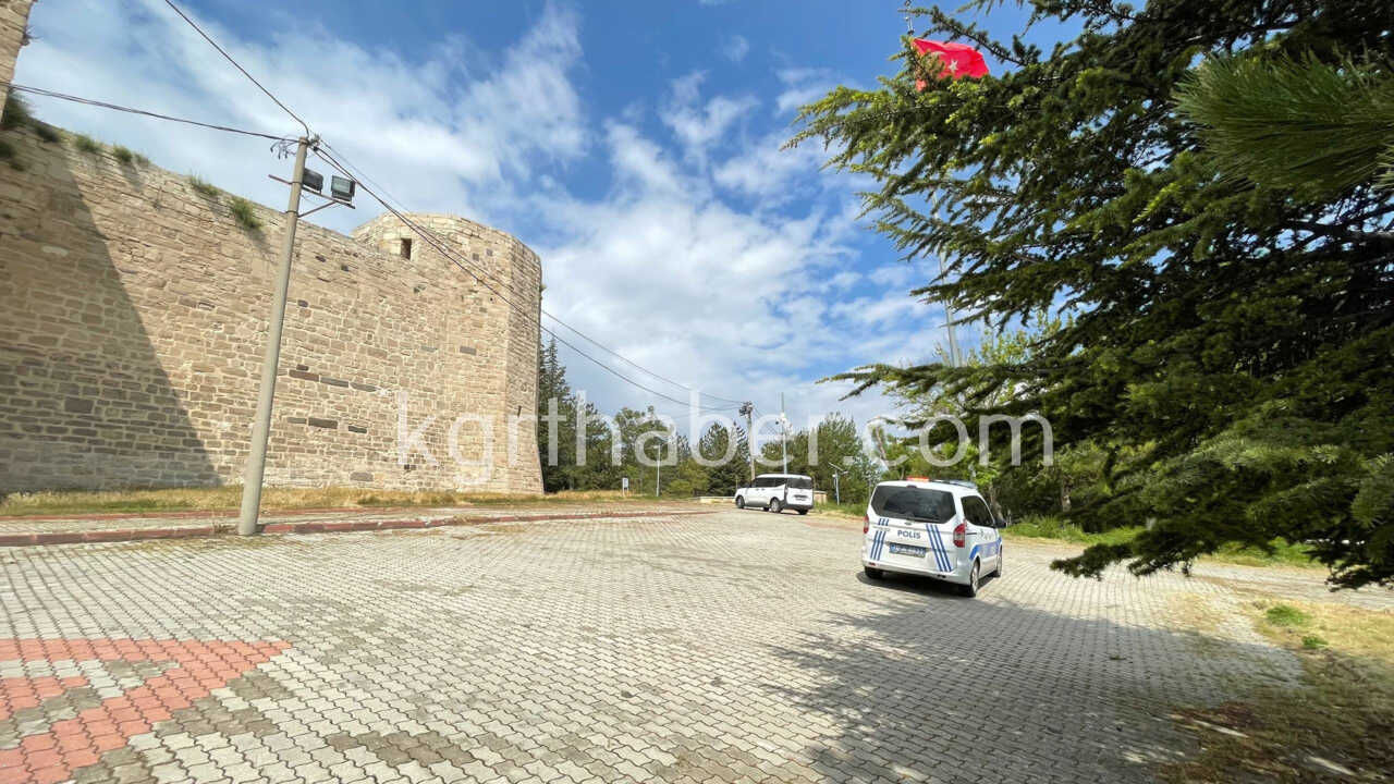 Karaman Kalesi Yakinlarindaki Bicaklama Ihbari Ekipleri Alarma Gecirdi0