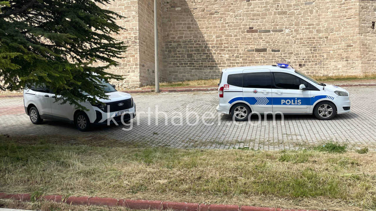 Karaman Kalesi Yakinlarindaki Bicaklama Ihbari Ekipleri Alarma Gecirdi2
