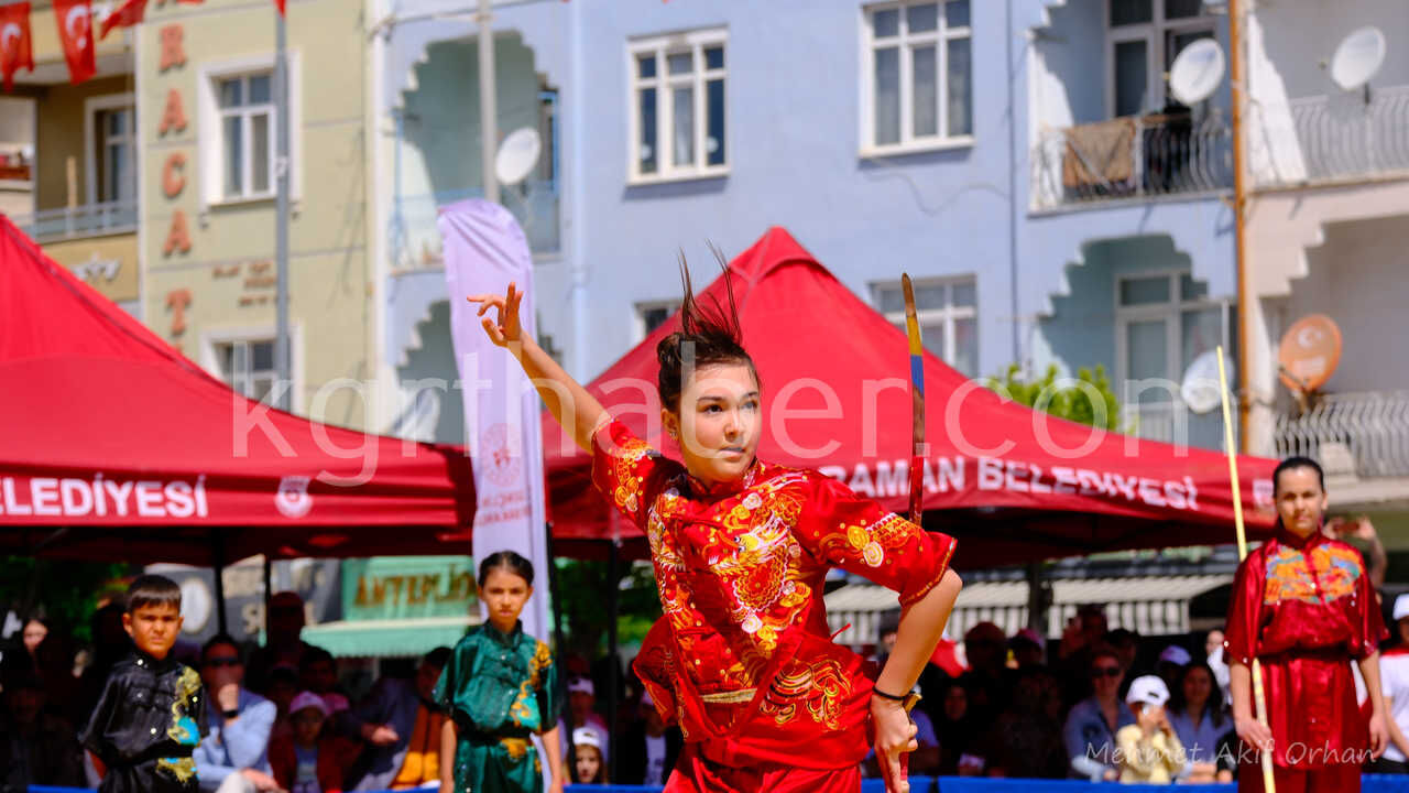 Karamanda 19 Mayis Coskuyla Kutlandi16