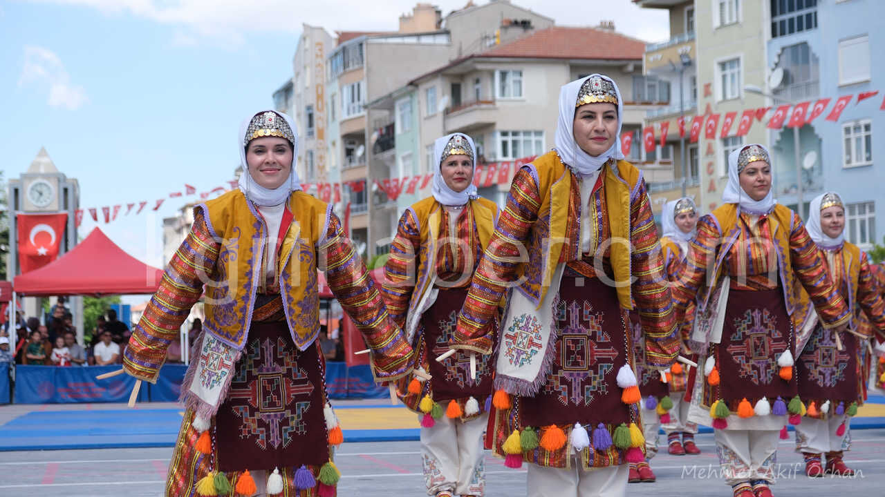 Karamanda 19 Mayis Coskuyla Kutlandi21