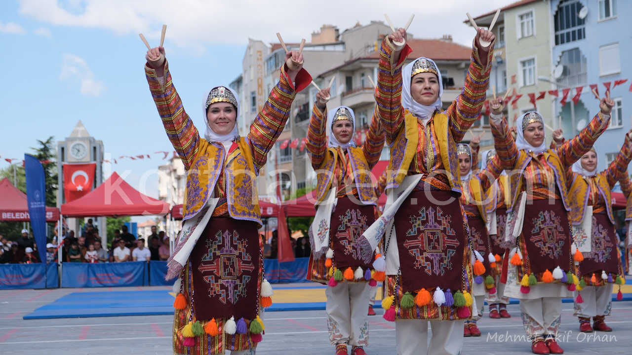 Karamanda 19 Mayis Coskuyla Kutlandi22