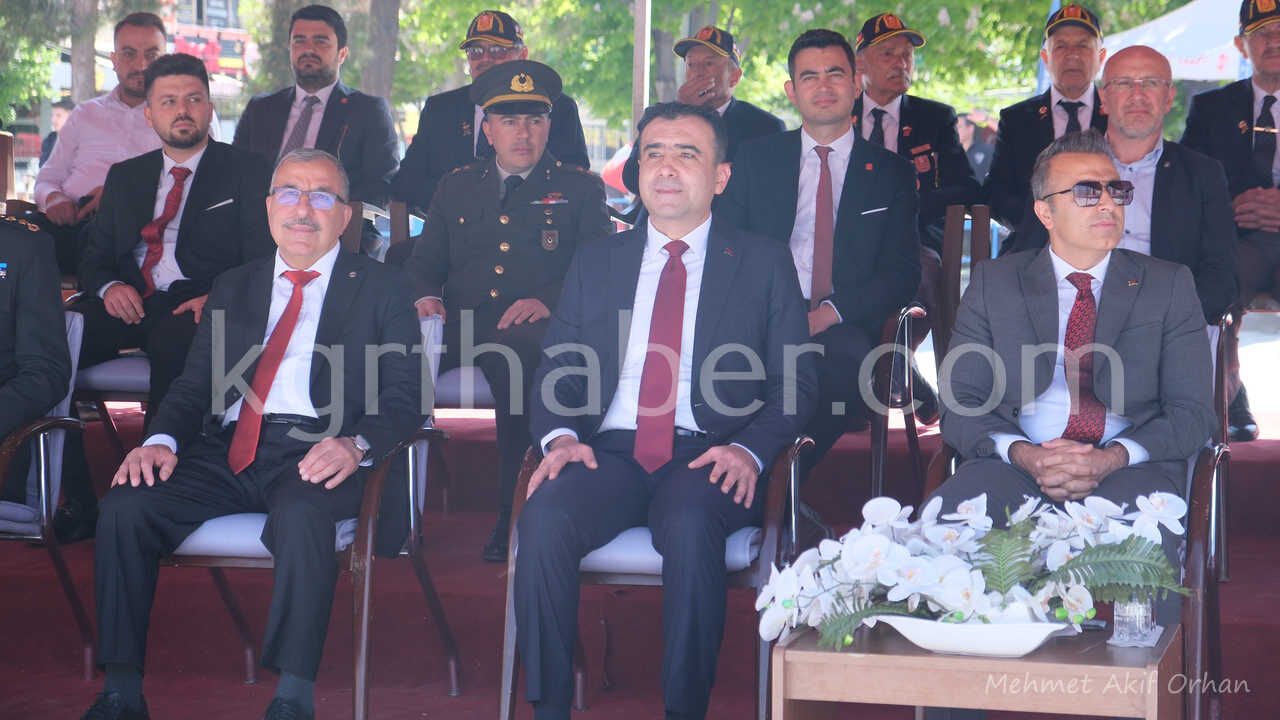Karamanda 19 Mayis Coskuyla Kutlandi8