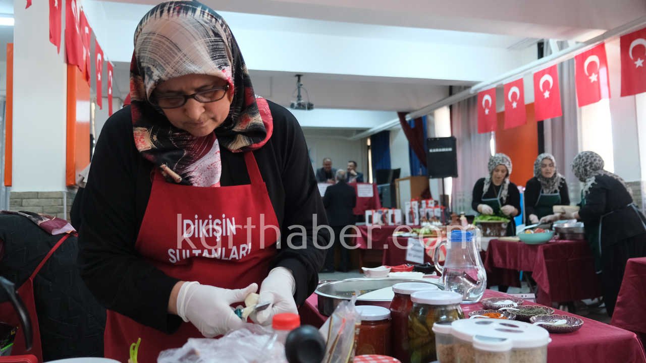 Karamanda Anneler Gunune Ozel Batirik Yarismasi10