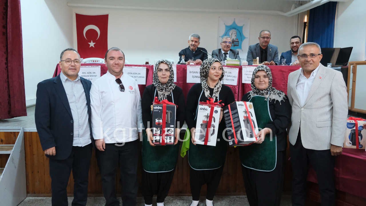 Karamanda Anneler Gunune Ozel Batirik Yarismasi23