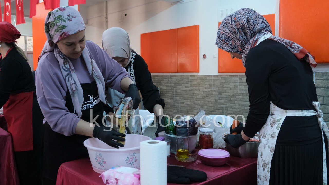 Karamanda Anneler Gunune Ozel Batirik Yarismasi7