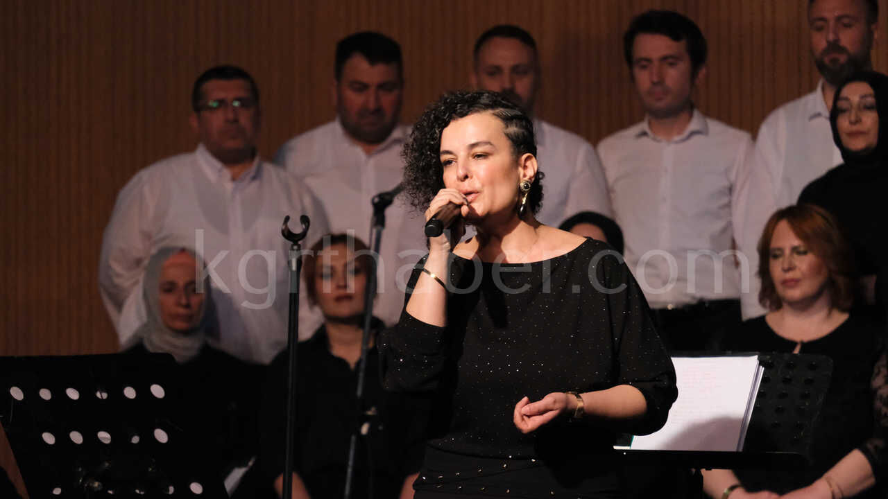 Karamanda Dilimizin Renkleri Konseri Buyuk Begeni Topladi14