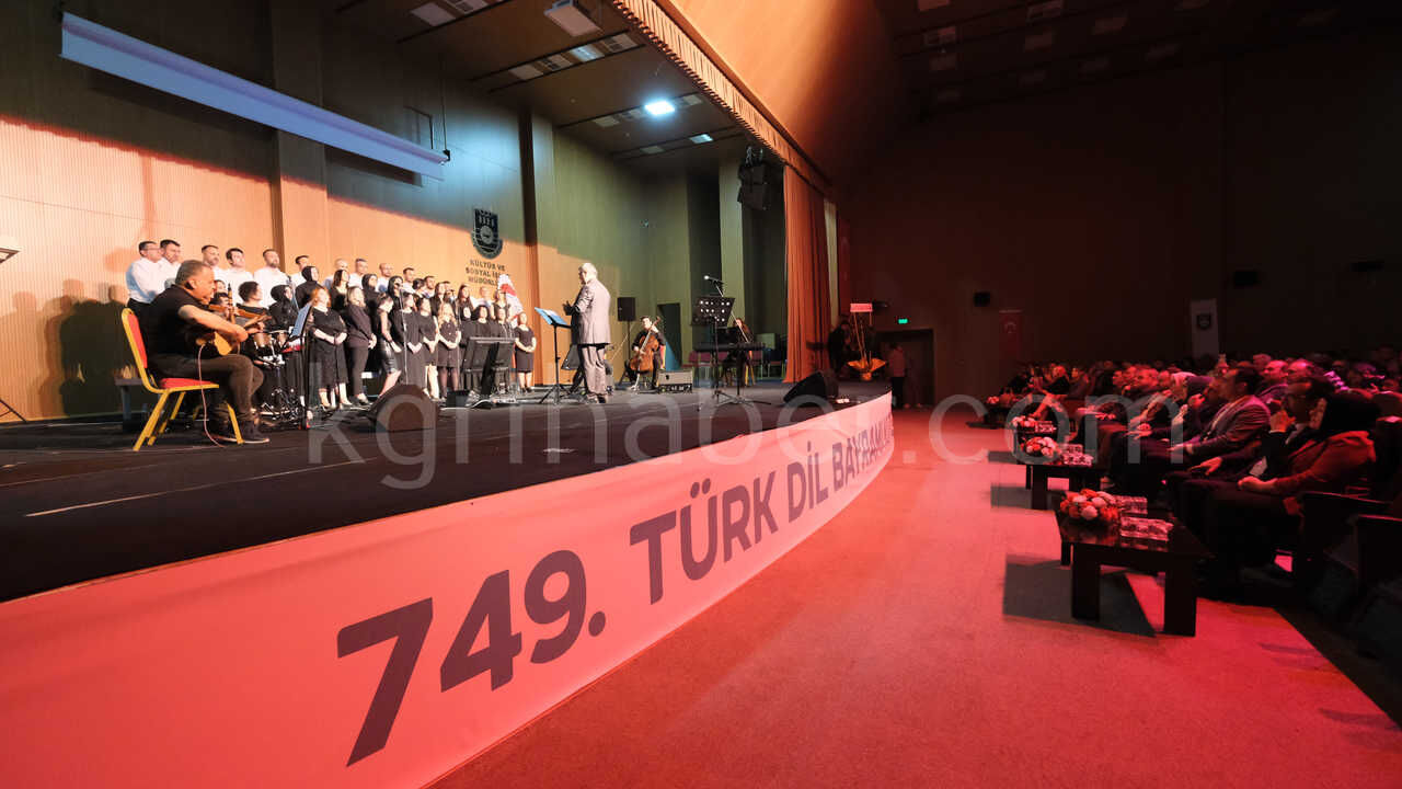 Karamanda Dilimizin Renkleri Konseri Buyuk Begeni Topladi2