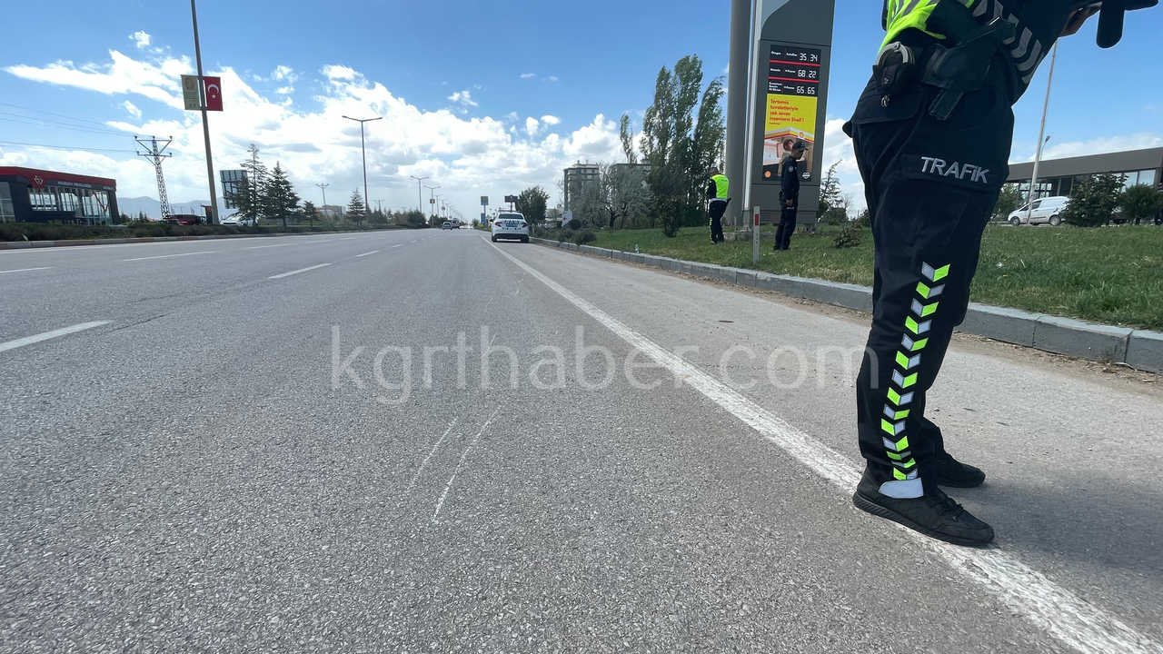 Karamanda Elektrikli Bisiklet Devrildi 1I Agir 2 Yarali0