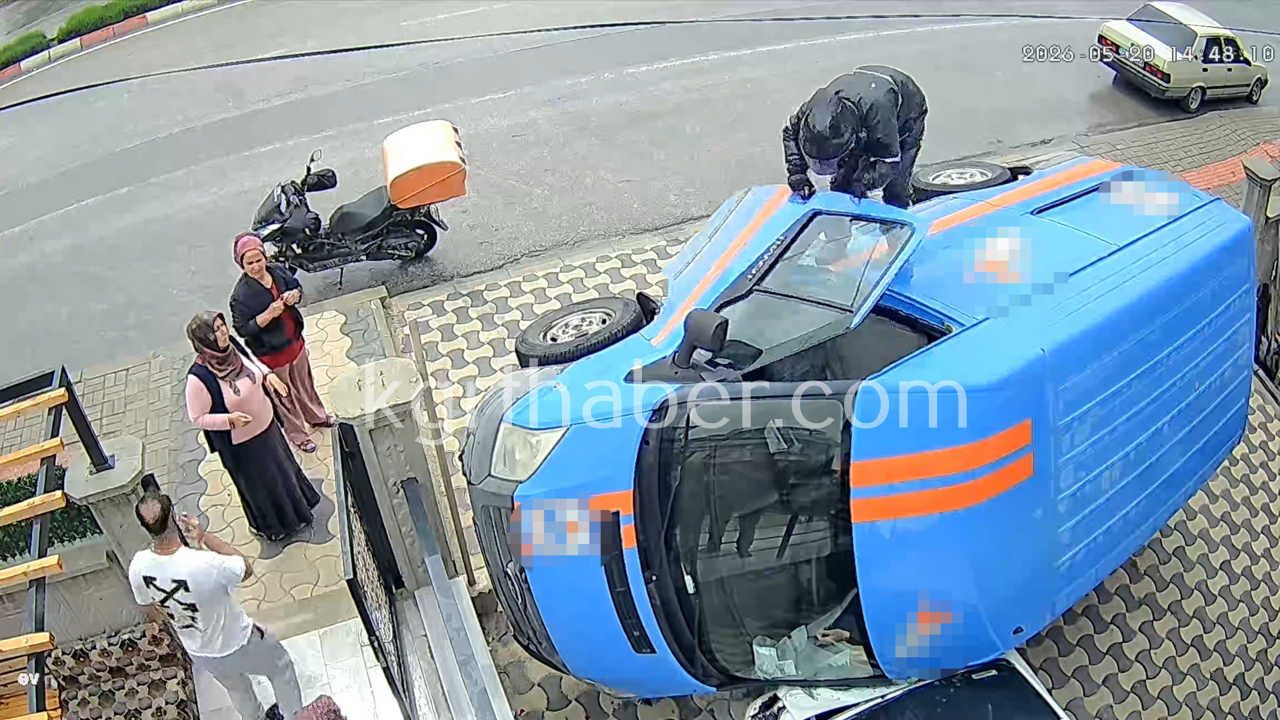 Karamanda Kargo Aracinin Devrilme Ani Kamerada Yaralinin Yardimina Motokurye Kostu5