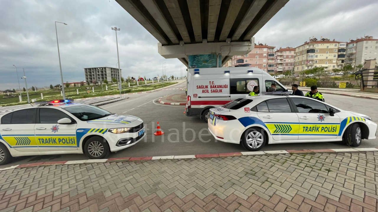 Karamanda Otomobil Motosiklete Arkadan Carpti 1 Yarali6
