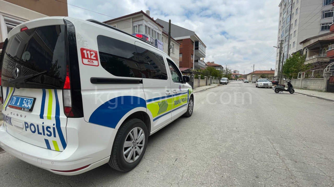 Karamanda Otomobilin Carptigi Ilkokul Ogrencisi Yaralandi0