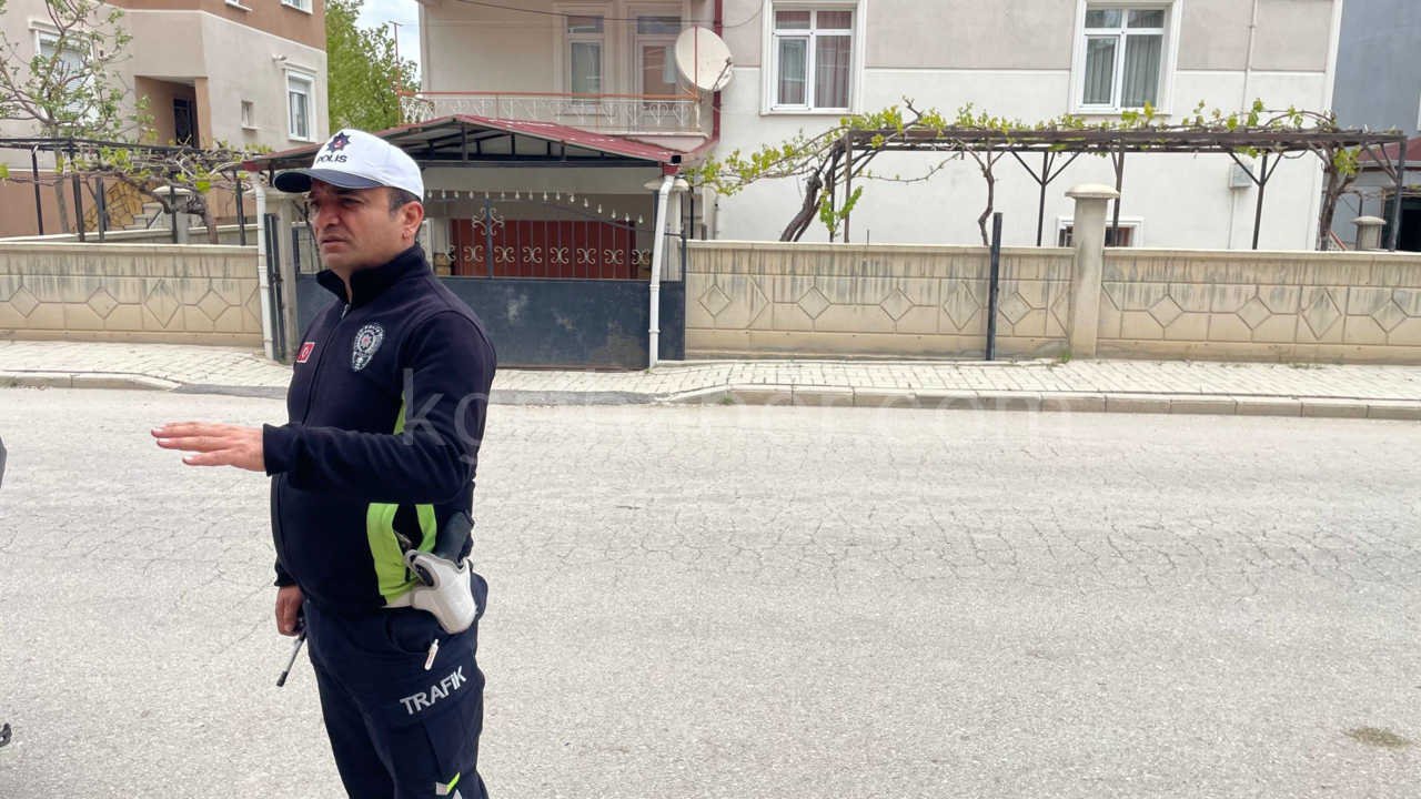 Karamanda Otomobilin Carptigi Ilkokul Ogrencisi Yaralandi1