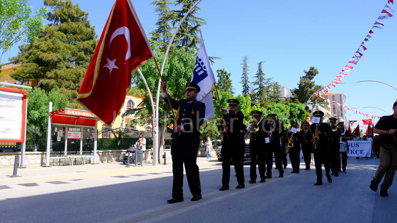 Karamanda Turk Dil Bayrami Coskusu Turk Dili Yuruyusu Gerceklestirildi18