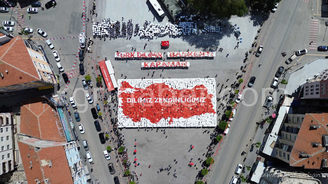 Karamanda Turk Dil Bayrami Kutlamalarinda Renkli Goruntuler1