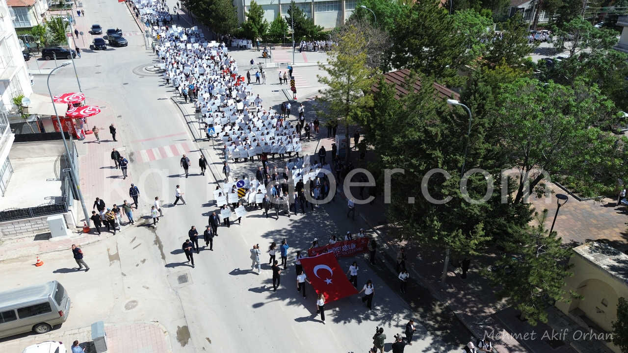 Karamanda Turk Dil Bayrami Kutlamalarinda Renkli Goruntuler17
