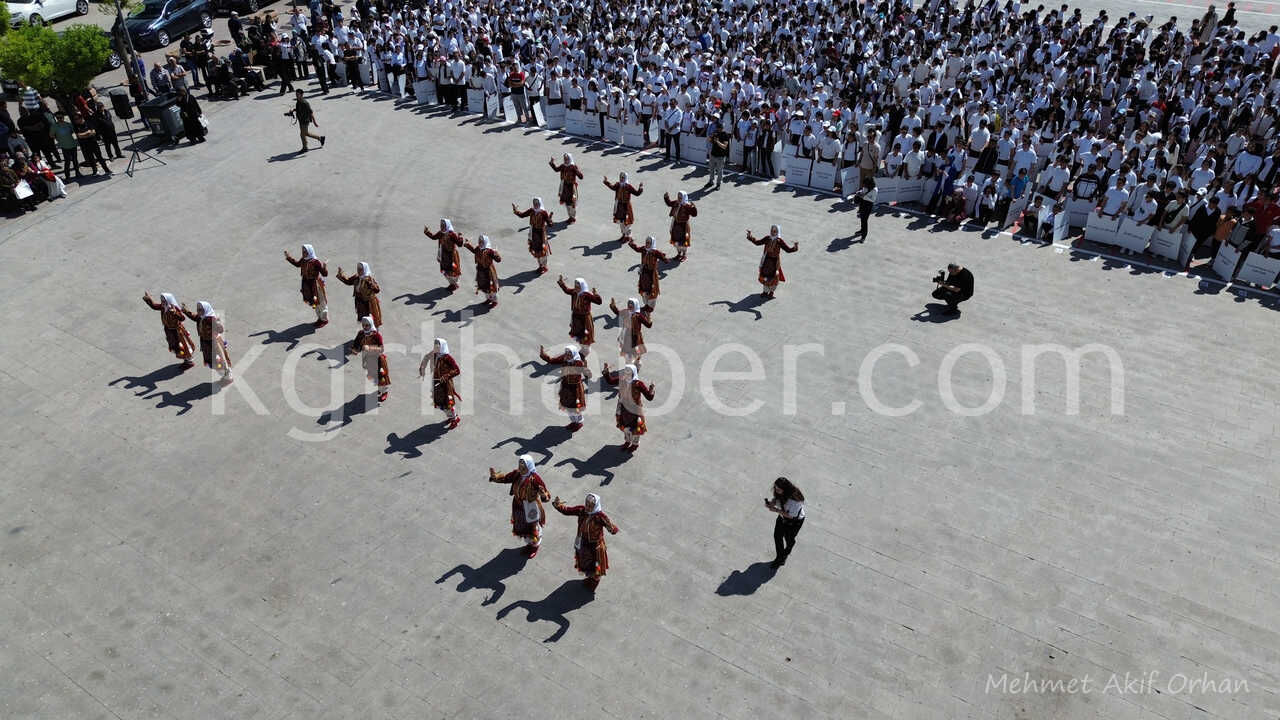 Karamanda Turk Dil Bayrami Kutlamalarinda Renkli Goruntuler20