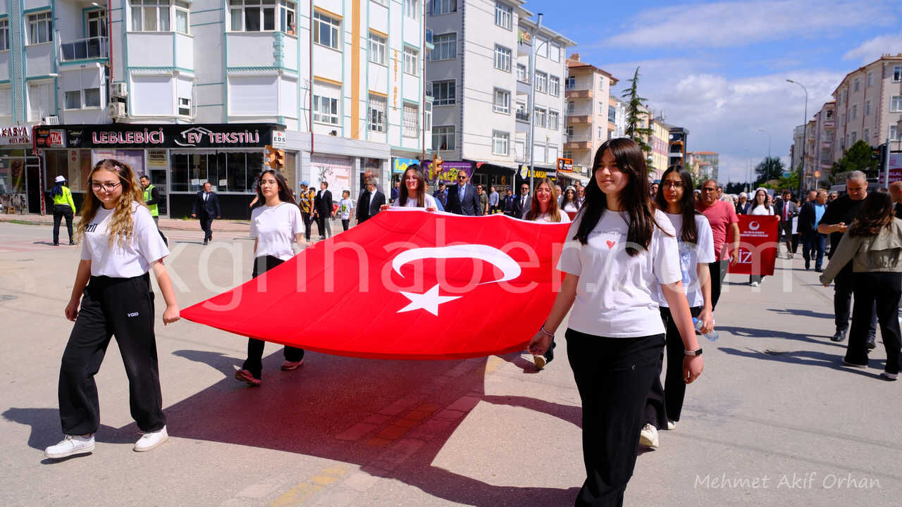 Karamanda Turk Dil Bayrami Kutlamalarinda Renkli Goruntuler3