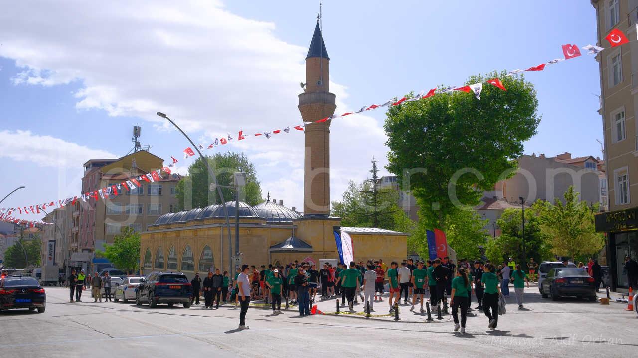 Karamanda Turk Dil Bayrami Ve Yunus Emre Halk Kosusu Heyecani11