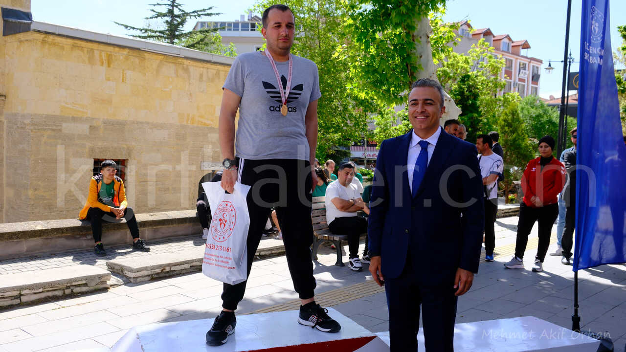 Karamanda Turk Dil Bayrami Ve Yunus Emre Halk Kosusu Heyecani4