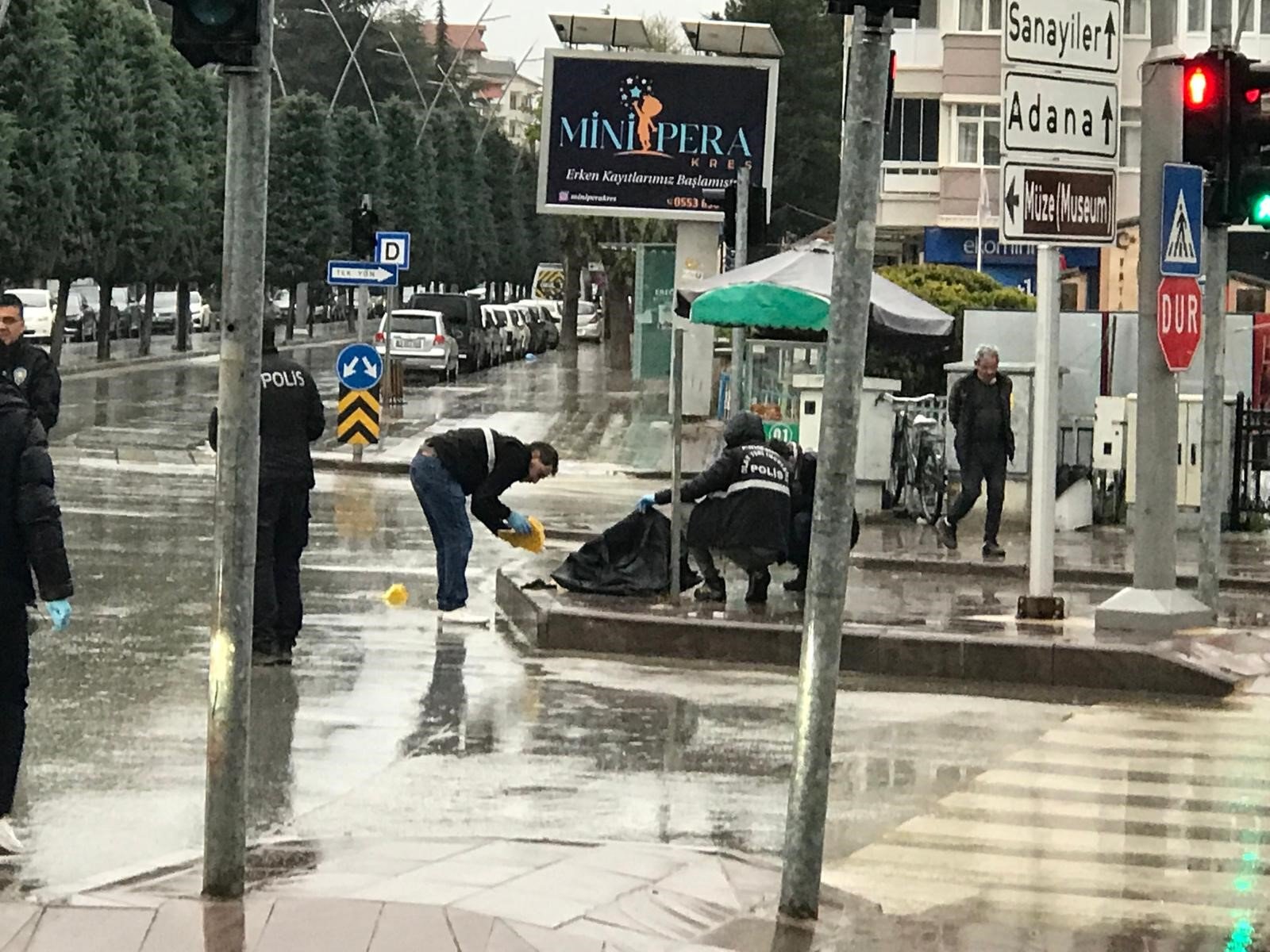 Konyada Motosikletli Kuyumcu Soygunu Supheliler Kacarken Kaza Yapti (1)