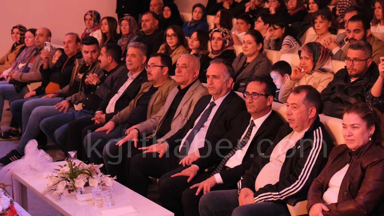 Lisenin Yil Sonu Konserinde Gorme Engelli Firdevs Performansiyla Geceye Damga Vurdu2