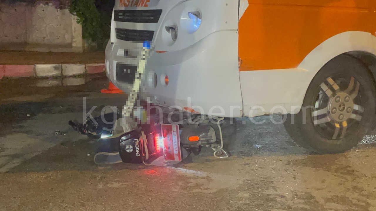 Minibusun Altinda Kalan Elektrikli Bisikletin Surucusu Agir Yaralandi1