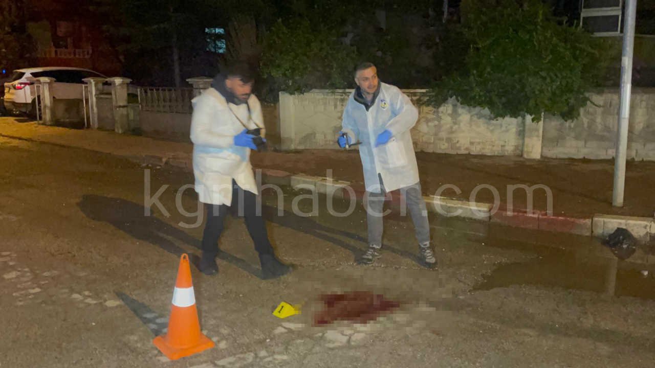 Minibusun Altinda Kalan Elektrikli Bisikletin Surucusu Agir Yaralandi11