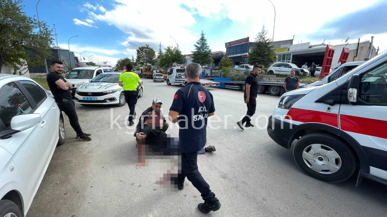 Motosikletin Devrilerek Suruklendigi Kaza Ani Kameraya Yansidi2