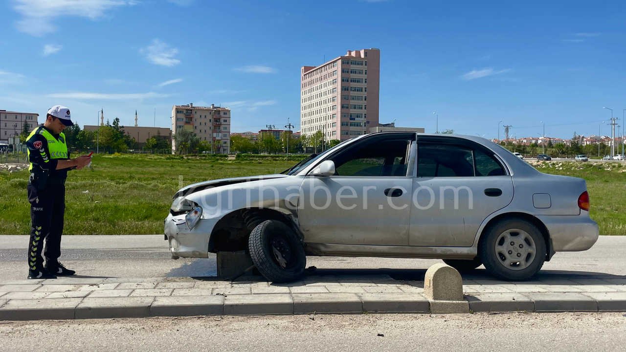 Otomobil Refuje Cikti 1 Yarali6