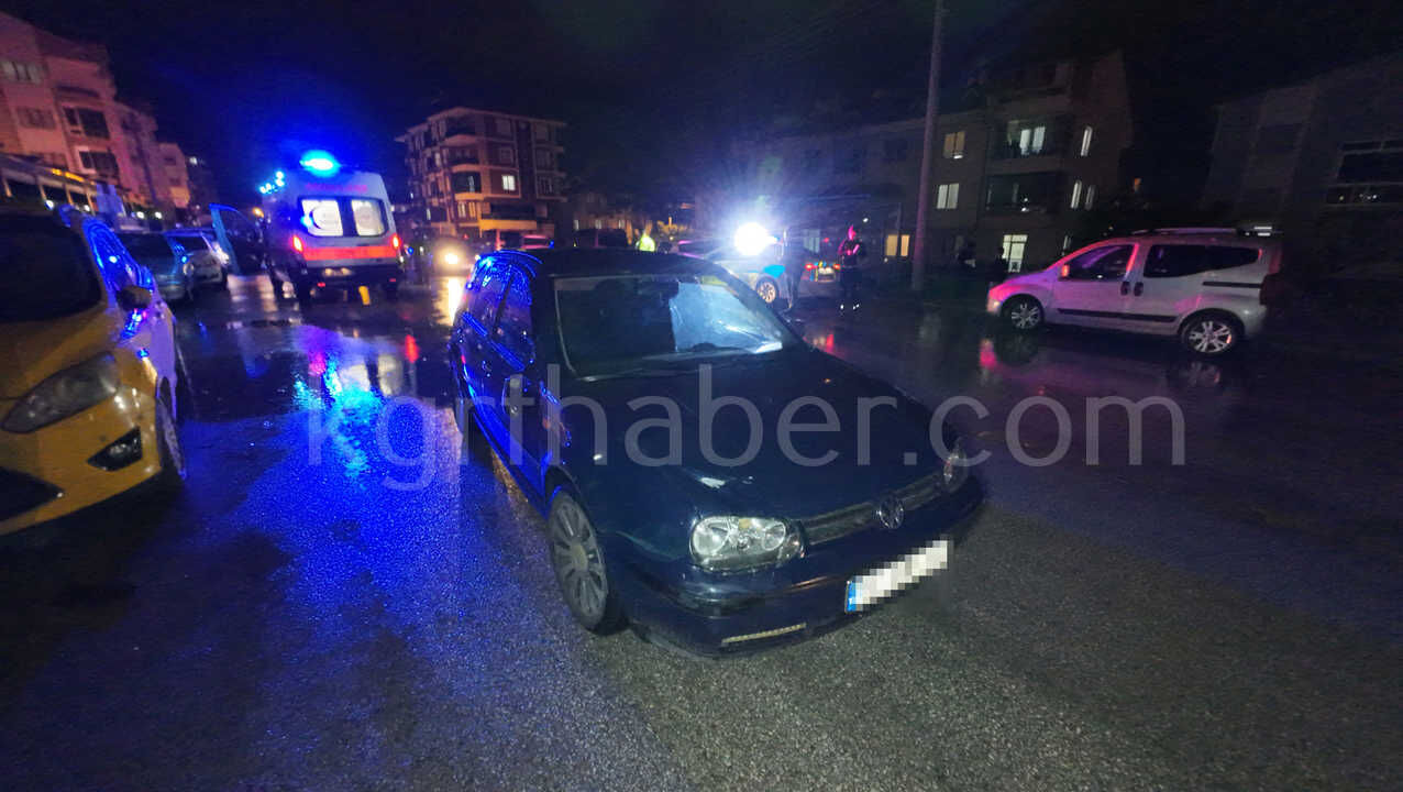 Otomobil Yolun Karsisina Gecmeye Calisan Yasli Adama Carpti 1 Yarali7
