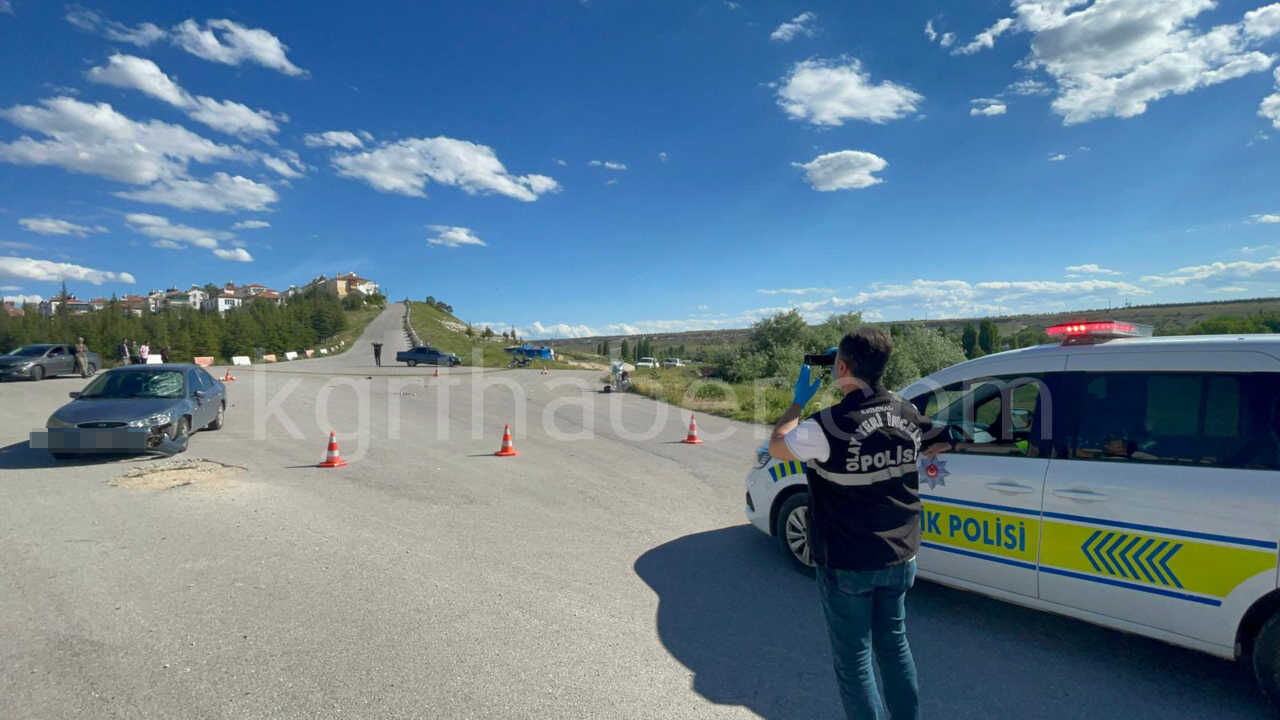 Otomobille Carpisan Motosiklet Surucusu Agir Yaralandi1