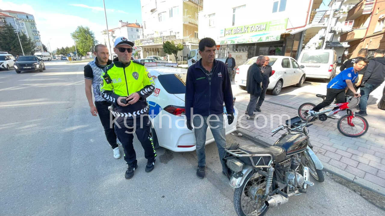 Polisi Gorunce Motosikleti Birakip Kacti Sasesi Kazinmis Ve Duz Kontak Yapilmis Cikti2